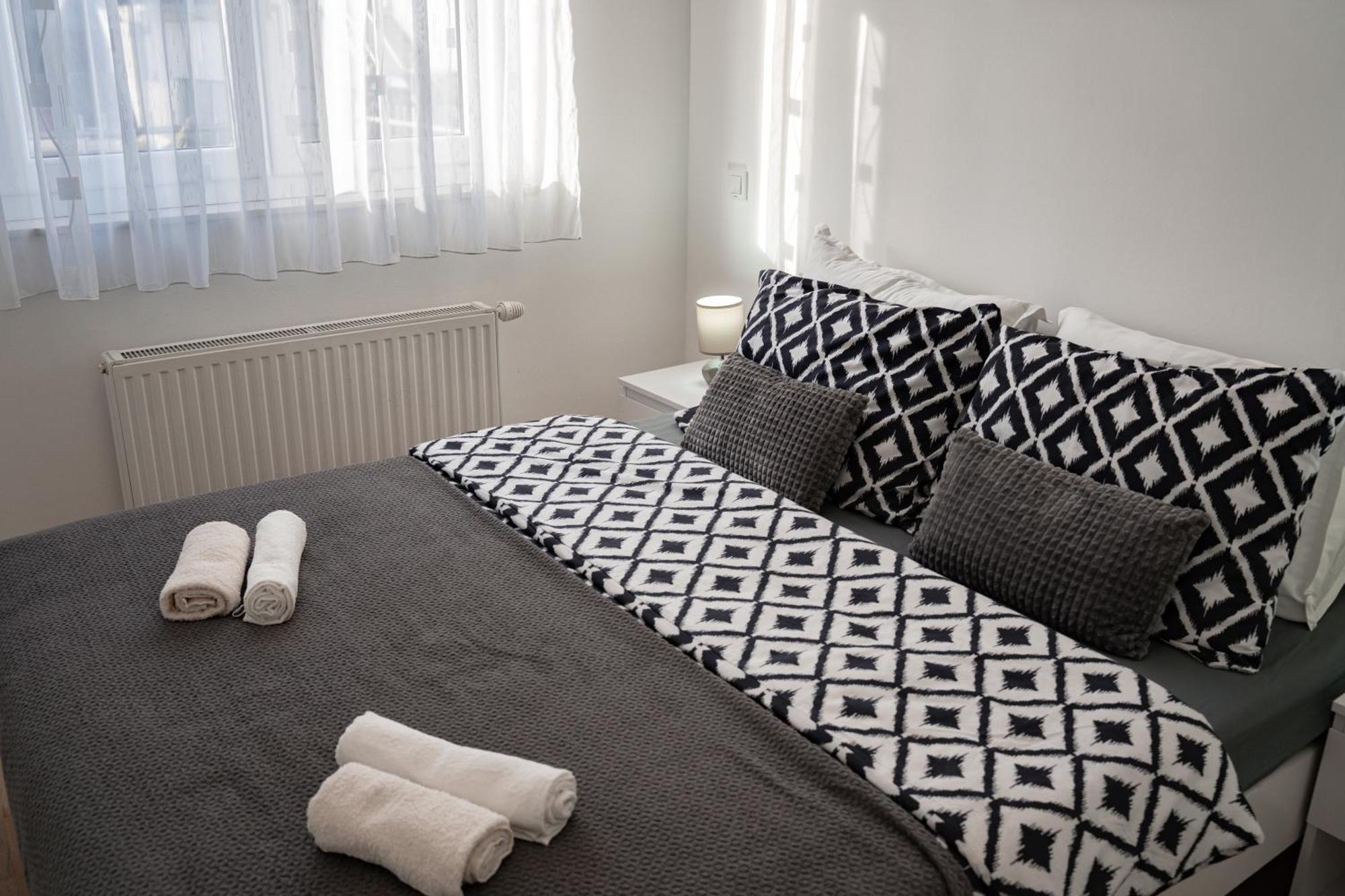 Apartman Hendrix ซาเกร็บ ภายนอก รูปภาพ